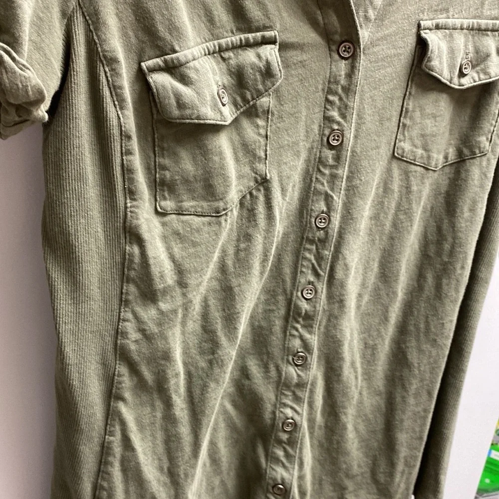 Button down top - Picture 7 of 10